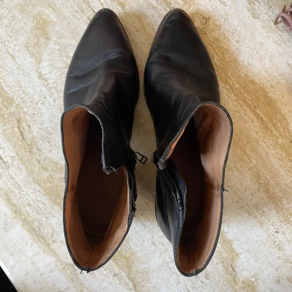 Madewell The Charley Boot - Picture 5 of 10
